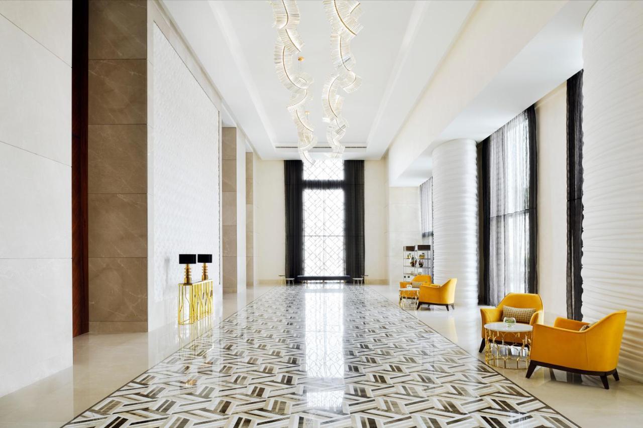 Holiday Inn Dubai Al-Maktoum Airport, an IHG Hotel Bagian luar foto