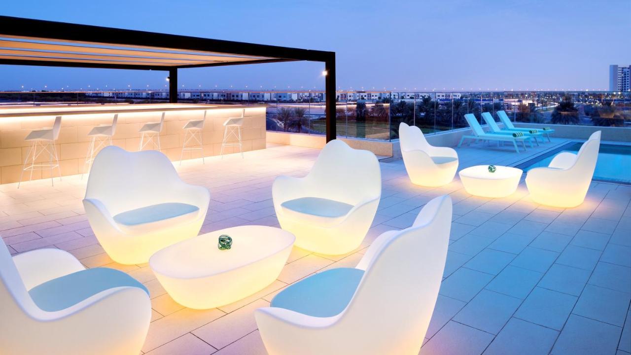 Holiday Inn Dubai Al-Maktoum Airport, an IHG Hotel Bagian luar foto