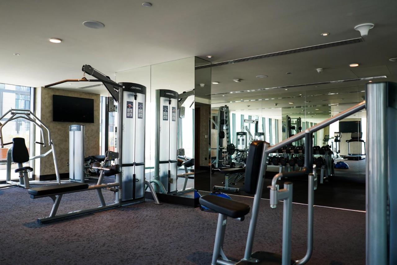 Holiday Inn Dubai Al-Maktoum Airport, an IHG Hotel Bagian luar foto