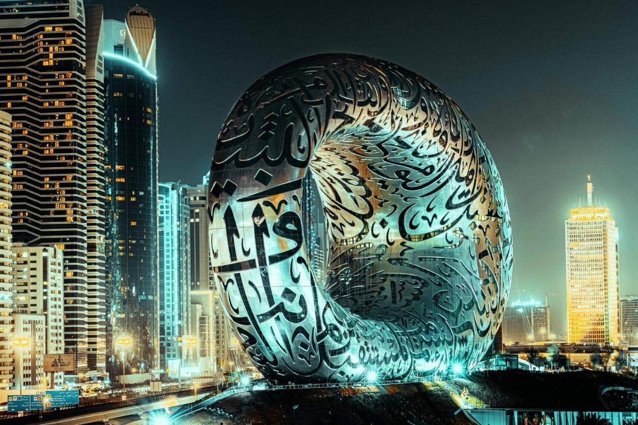 Holiday Inn Dubai Al-Maktoum Airport, an IHG Hotel Bagian luar foto